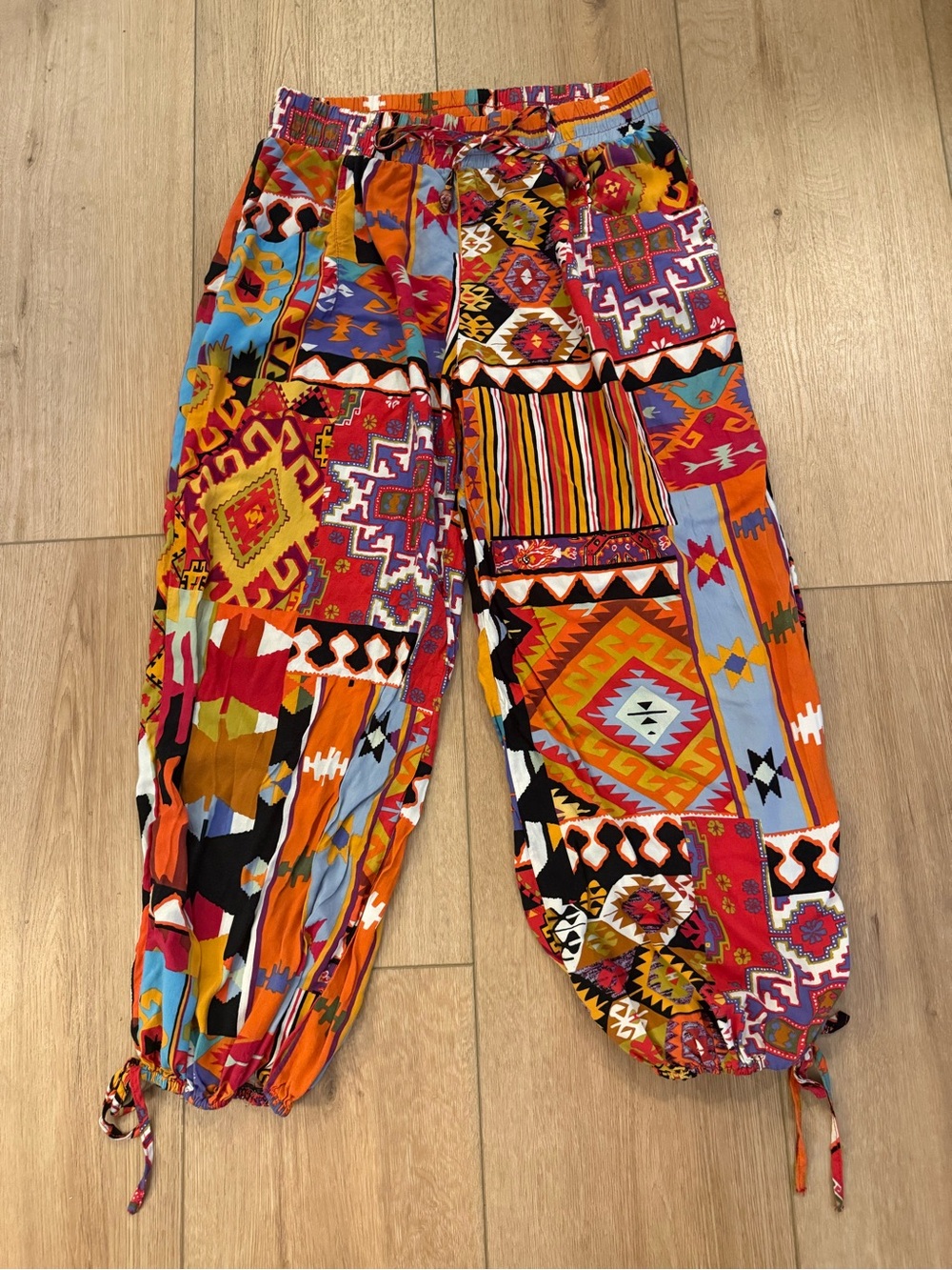Christian Siriano Patchwork Tribal Harem Pants Boho M - Picture 2 of 5